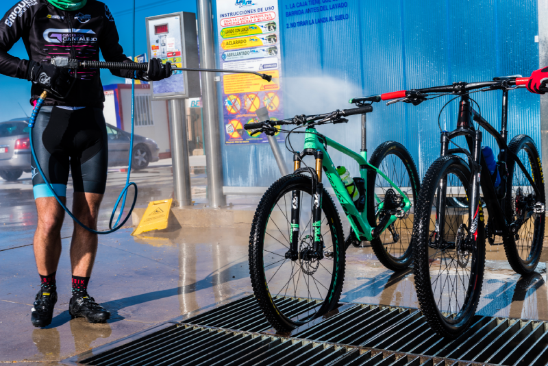Gasóleos Cantalejo - limpieza de bicicletas