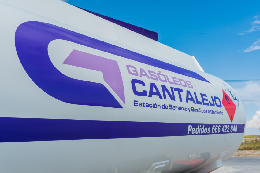 Gasóleos Cantalejo - camión de reparto gasoil